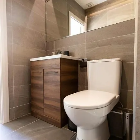 Spacious 1 Bedroom In Stylish Rathmines *